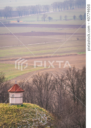 Small hunters lookout over the fields Small hunters lookout over the fields 40774608