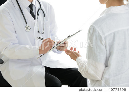  Medical scene - interview 40775896