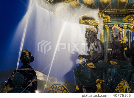 Statues in the fountain of the seas Statues in the fountain of the seas 40776106
