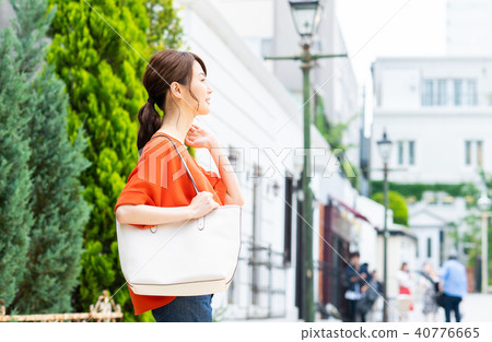 年輕的女士 年輕的女士 40776665