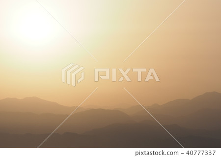 水墨山風格的立山 40777337