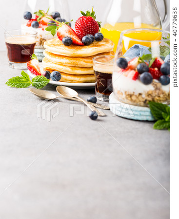 Healthy summer breakfast Healthy summer breakfast 40779638