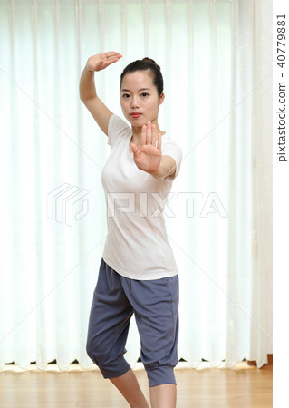 Tai Chi 40779881
