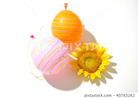 Sunflower and yo-yo Sunflower and yo-yo 40783262