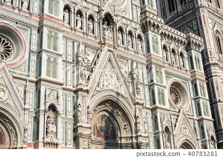 Detail of Florence Duomo Cathedral. 40783281