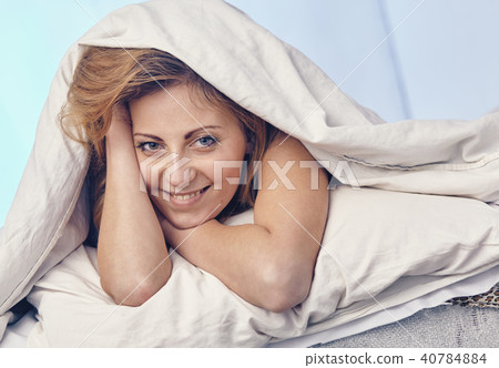 beautiful woman just woke up 40784884