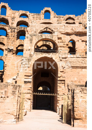 Ruins of the largest colosseum in in North Africa 40788228