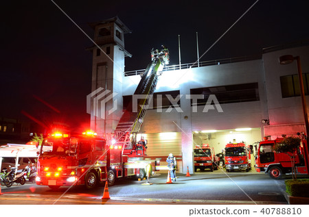 夜間梯子訓練 40788810