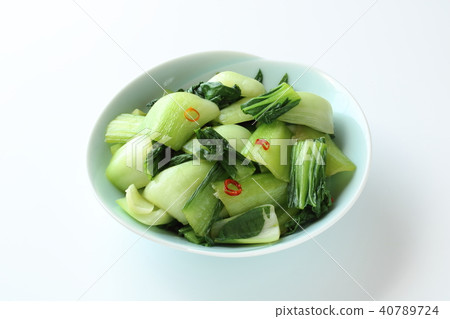 Stir fry of bok choy 40789724