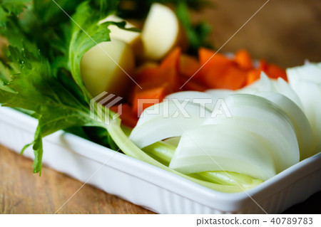 襯墊和切蔬菜 40789783