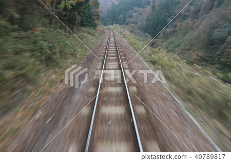 Flowing rail 40789817