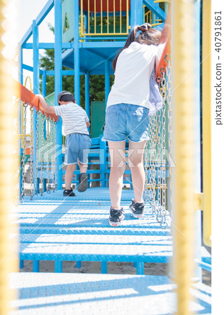 Children playing in the park 40791861