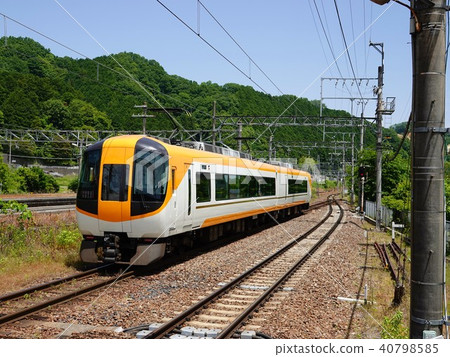 位於近鐵的一輛罕見的雙車列車限定Vista Car（近鐵吉野線） 40798585