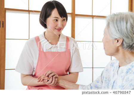 Nursing care senior female helper caregiver Nursing care senior female helper caregiver 40798847