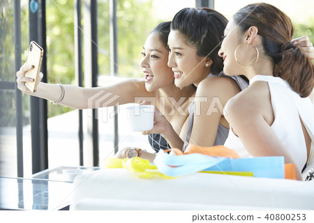 Female Friend Cafe Female Friend Cafe 40800253