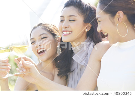 Female Party Female Party 40800345