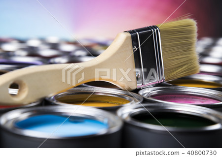 Tin metal cans with color paint and paintbrush 40800730