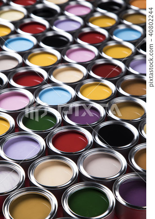 Colorful paint cans set 40802244