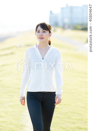 Sports women 40804647