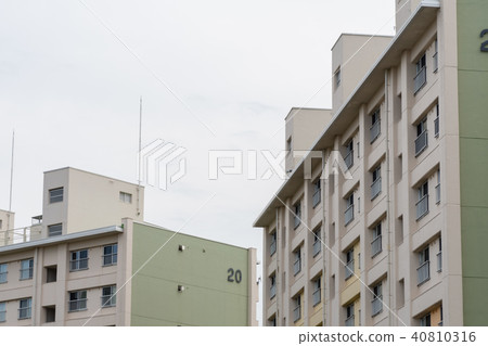 Apartment complex Apartment complex 40810316