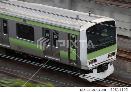 [JY] Yamanote Line E231 series 500s (panning shot) 40811195