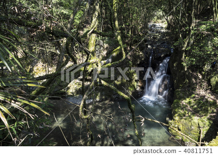 Ma Gate Falls next to Ma Gate Bridge 40811751