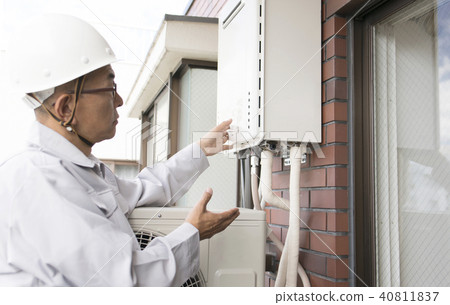 Inspection of water heater Inspection of water heater 40811837