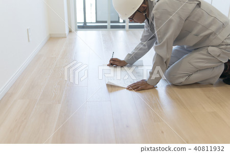 Men seeing design drawings for residential general purpose materials Men seeing design drawings for residential general purpose materials 40811932