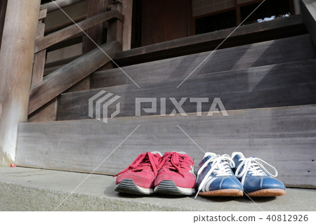 walking walking 40812926