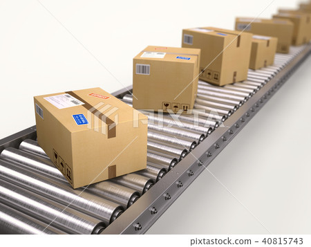 cardboard boxes on conveyor 40815743