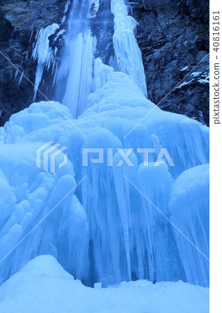 Large ice waterfall of Shin Taki Large ice waterfall of Shin Taki 40816161
