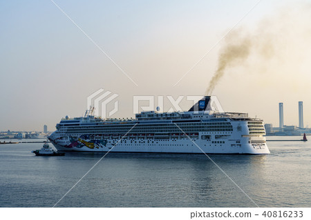 Luxury cruise ship Norwegian Jewel issue Luxury cruise ship Norwegian Jewel issue 40816233
