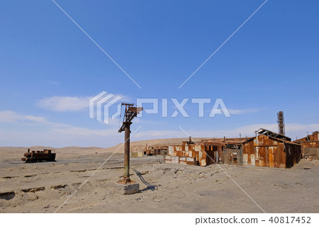 Abandoned Humberstone and Santa Laura saltpeter works factory, near Iquique, northern Chile, South 40817452