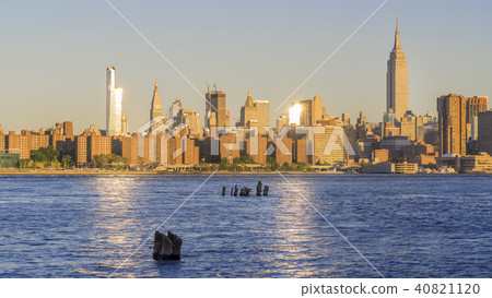 A view of Midtown Manhattan 40821120
