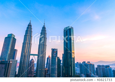 Petronas Twin Towers sunset 40821733