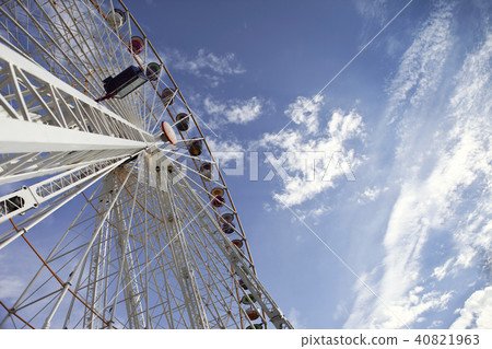 Big wheel in a fairground Big wheel in a fairground 40821963