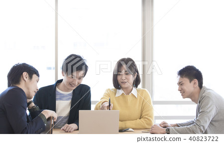 Shared office 40823722