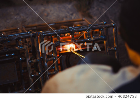 metal cutting with acetylene torch 40824758