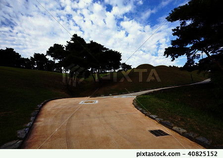 Songsan-ri 1 ~ 4, Princess Songsan-ri tomb (No. 13), Gongju-si, Chungnam 40825152
