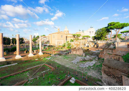 Forum - Roman ruins in Rome, Italy Forum - Roman ruins in Rome, Italy 40828620