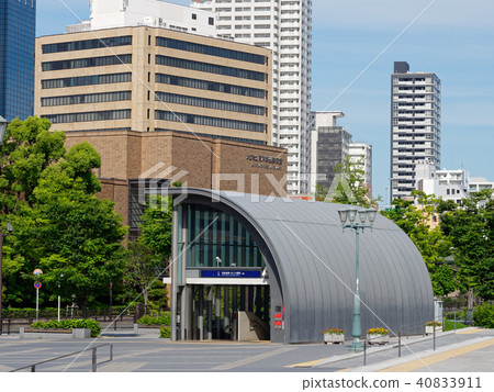 Osaka Nakanoshima Keihan Train Naniwa Bridge Station 40833911