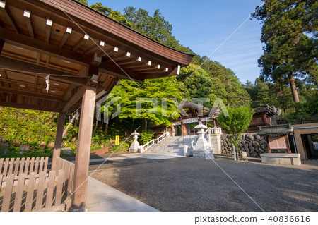 Goryo Shrine Shrine在新鮮的綠色埼玉縣日高市 40836616