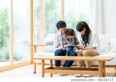 Young family 40838713