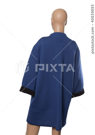 Advertising clothes for women. 40839893