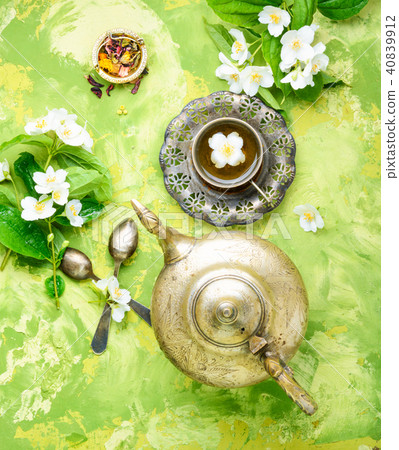 Tea with jasmine 40839912