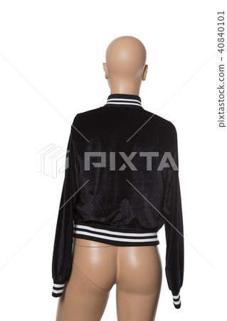 Advertising clothes for women. 40840101
