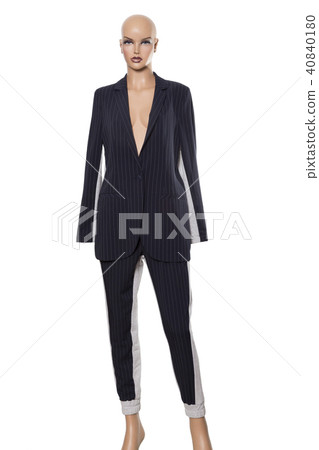 Advertising clothes for women. 40840180