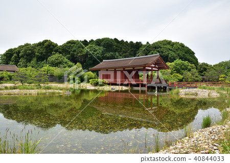 Higashi-in Garden (Pond and blue sky) 40844033
