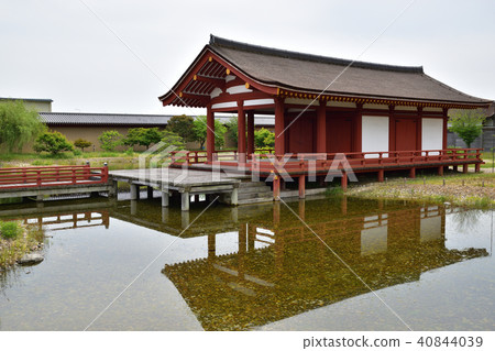 東中花園（池塘和藍天） 40844039