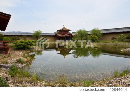 Higashi-in Garden (Pond and blue sky) 40844044